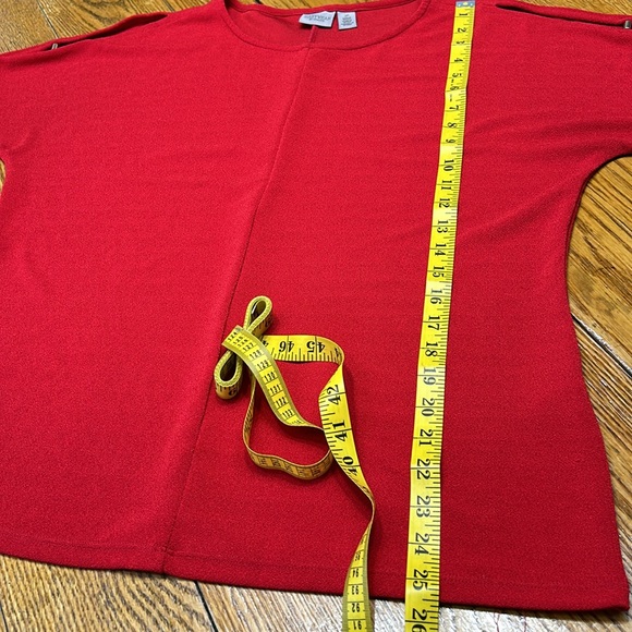 Easywear by Chico’s red top with cutout details on sleeves. Size 2 (Medium). - Picture 7 of 9
